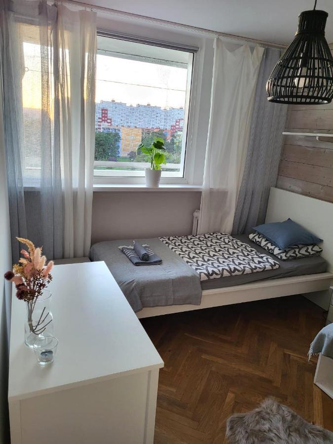 Lemuria Pokoje Wlk Niedzwiedzicy Hostel Легница Екстериор снимка