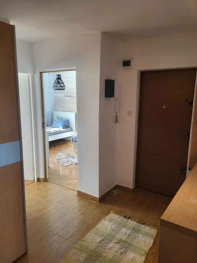 Lemuria Pokoje Wlk Niedzwiedzicy Hostel Легница Екстериор снимка