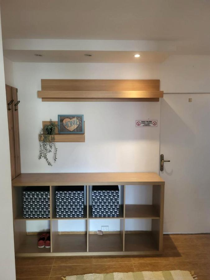 Lemuria Pokoje Wlk Niedzwiedzicy Hostel Легница Екстериор снимка