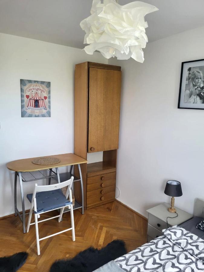 Lemuria Pokoje Wlk Niedzwiedzicy Hostel Легница Екстериор снимка